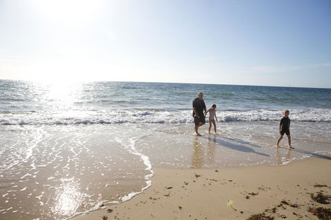 Seawall Apartments - Accommodation Brisbane 27