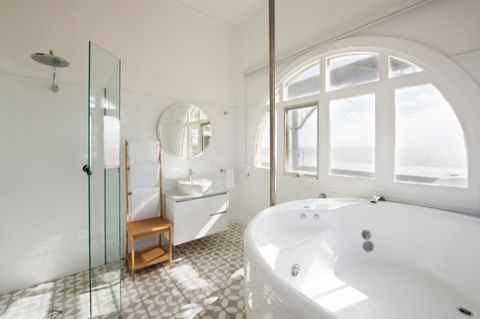 Seawall Apartments - Accommodation Brisbane 10