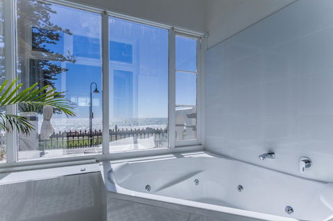 Seawall Apartments - Accommodation Brisbane 4