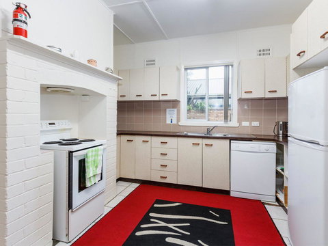 Wyvern - Accommodation Brisbane 2