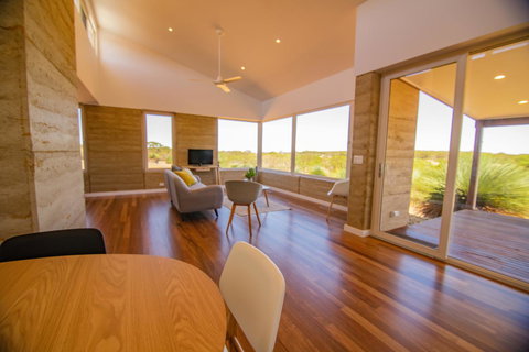 Ecopia Retreat - Accommodation Brisbane 12