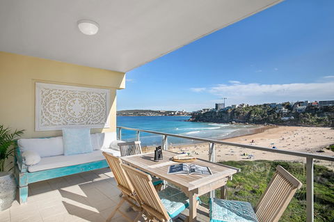 Beachfront Bliss - Accommodation Brisbane 0