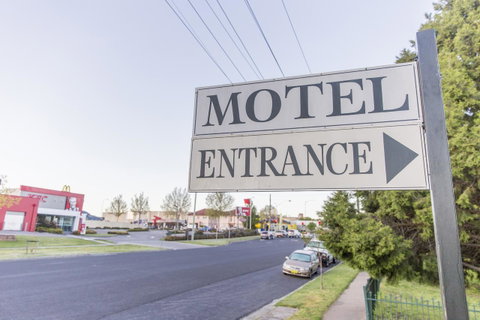 Bathurst Motor Inn - Accommodation Brisbane 35