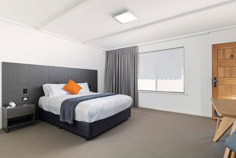 Mick O\'Sheas - Accommodation Brisbane 4