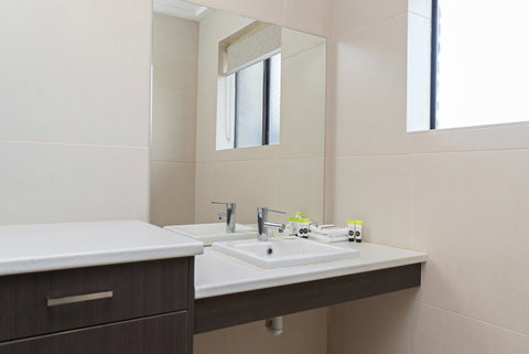 Mick O\'Sheas - Accommodation Brisbane 2