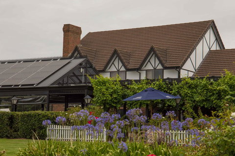 Mick O\'Sheas - Accommodation Brisbane 37