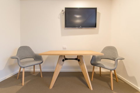 Mick O\'Sheas - Accommodation Brisbane 8