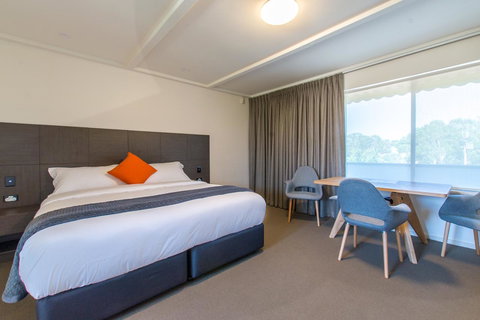 Mick O\'Sheas - Accommodation Brisbane 16