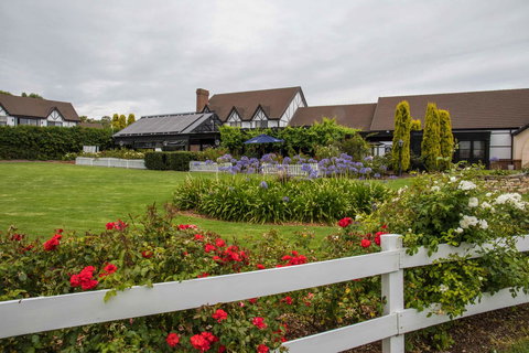 Mick O\'Sheas - Accommodation Brisbane 31