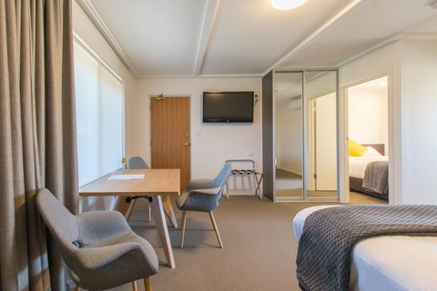Mick O\'Sheas - Accommodation Brisbane 5