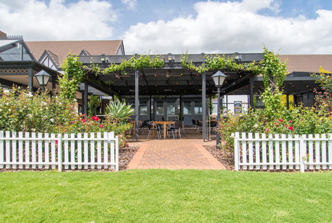 Mick O\'Sheas - Accommodation Brisbane 39