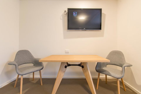 Mick O\'Sheas - Accommodation Brisbane 13