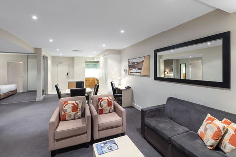 Apartments @ 16 Holdfast - Accommodation Brisbane 8