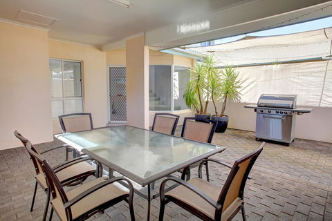 Bay Bliss - Accommodation Brisbane 2