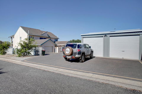 Bay Bliss - Accommodation Brisbane 6