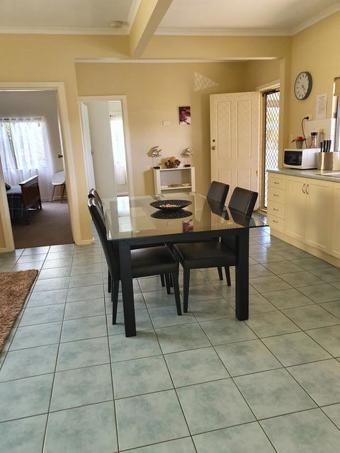 Super Central Location - Accommodation Brisbane 0