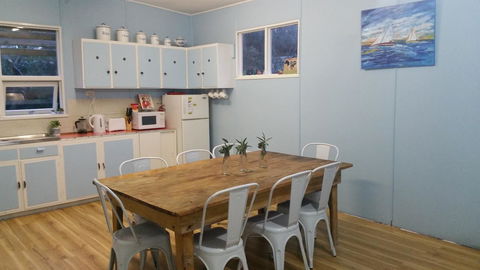 The Sandland Shack - Accommodation Brisbane 2