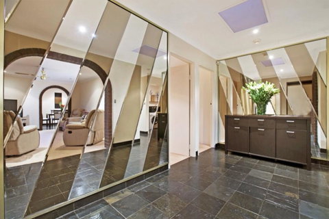 The Palms - Accommodation Brisbane 15