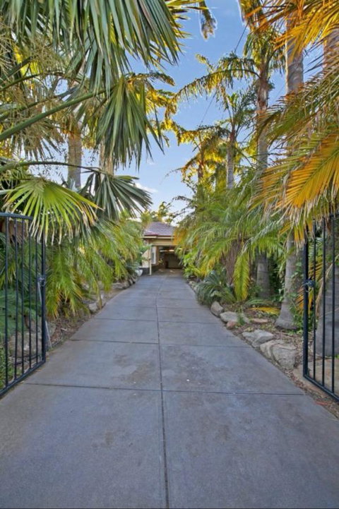 The Palms - Accommodation Brisbane 6