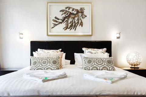 Esplanade Escape - Accommodation Brisbane 2