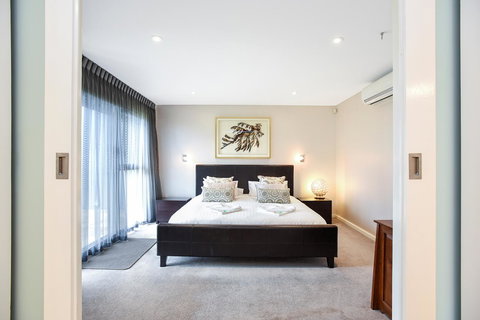 Esplanade Escape - Accommodation Brisbane 35