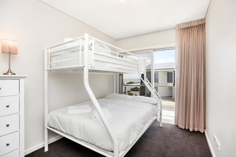 Esplanade Escape - Accommodation Brisbane 11