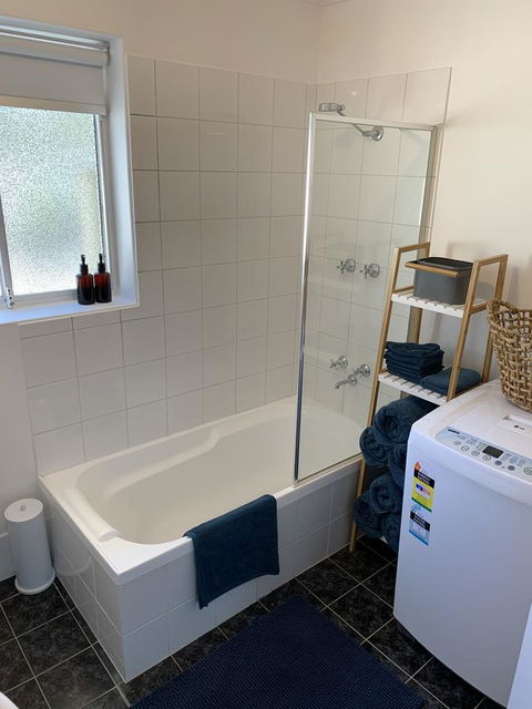 Sunshine Four - Accommodation Brisbane 37