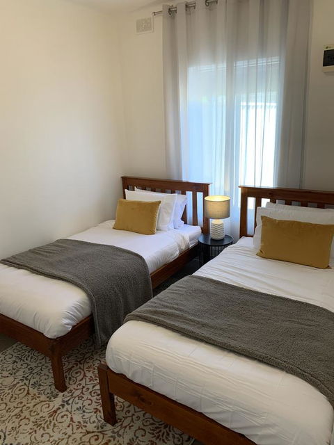 Sunshine Four - Accommodation Brisbane 34