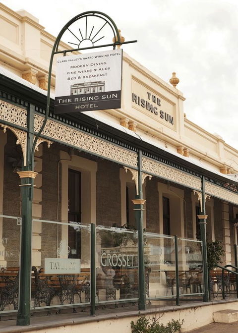 The Rising Sun Hotel - Accommodation Brisbane 12