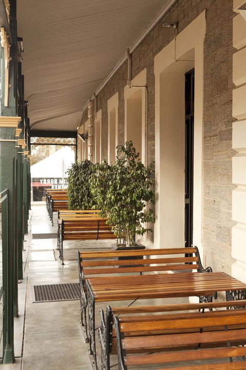 The Rising Sun Hotel - Accommodation Brisbane 1