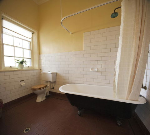 The Rising Sun Hotel - Accommodation Brisbane 7