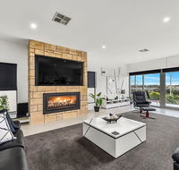 KENNEDY EXECUTIVE TOWNHOUSE - Accommodation Brisbane