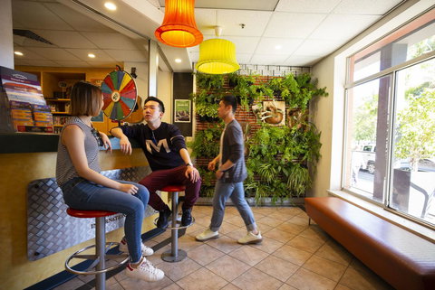 YHA Adelaide Central - Accommodation Brisbane 2