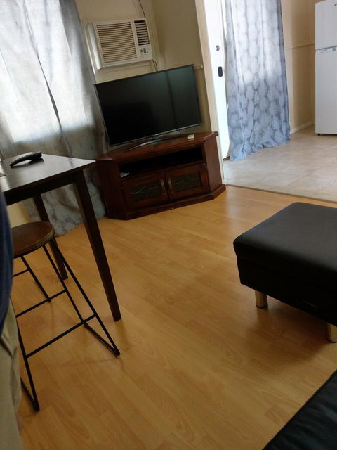 Desert Gum Retreat Gough St - Accommodation Brisbane 2