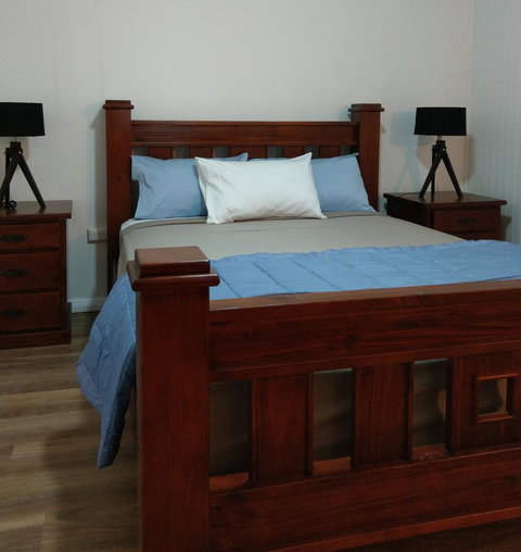 Desert Gum Retreat Gough St - Accommodation Brisbane 9