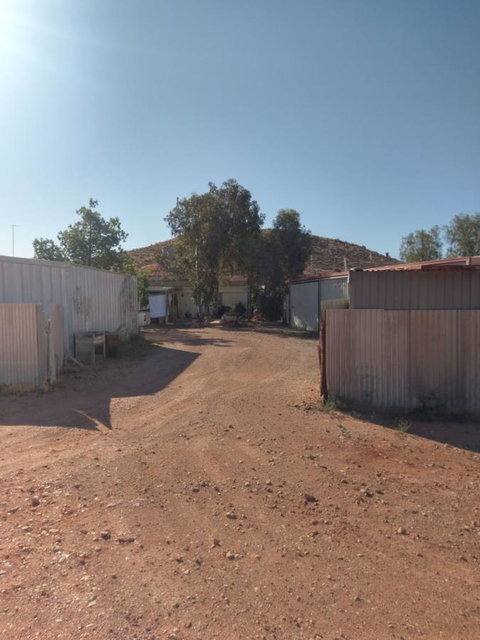 Desert Gum Retreat Gough St - Accommodation Brisbane 26