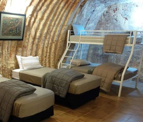 Desert Gum Retreat Gough St - Accommodation Brisbane 5