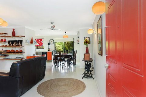 Red Door - Accommodation Brisbane 0