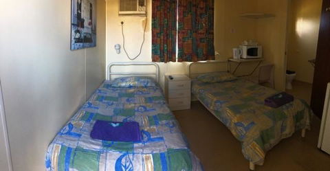 A1Cabins - Accommodation Brisbane 4