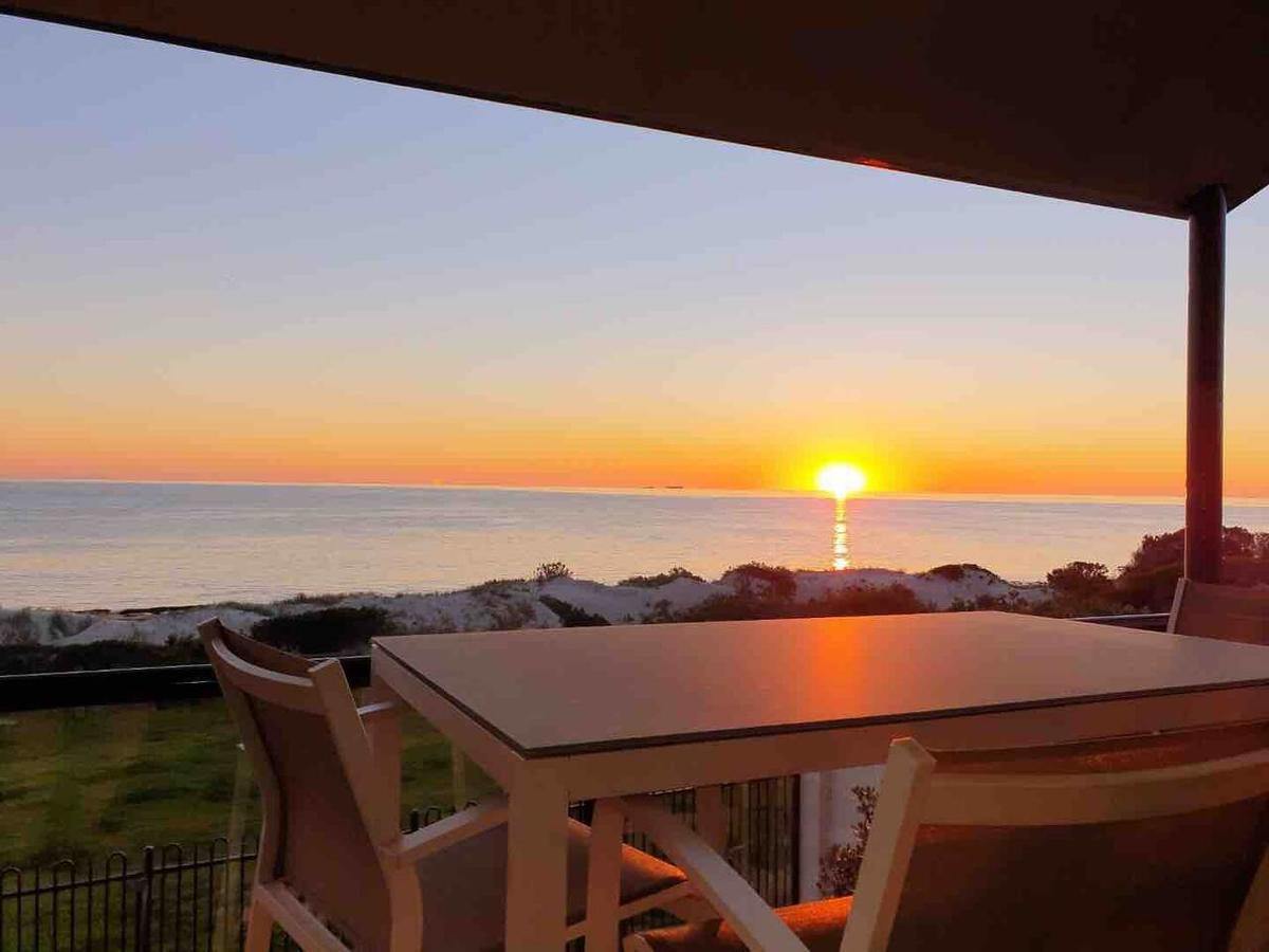 West Lakes Shore SA Accommodation Brisbane