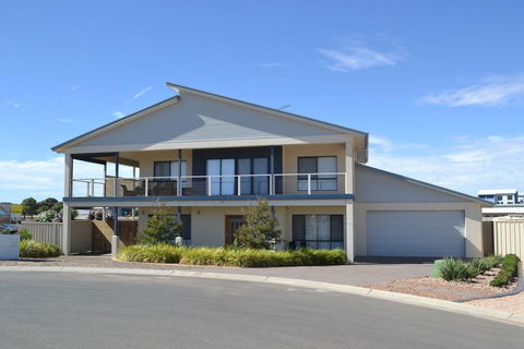 Gizmos Retreat - Accommodation Brisbane 0