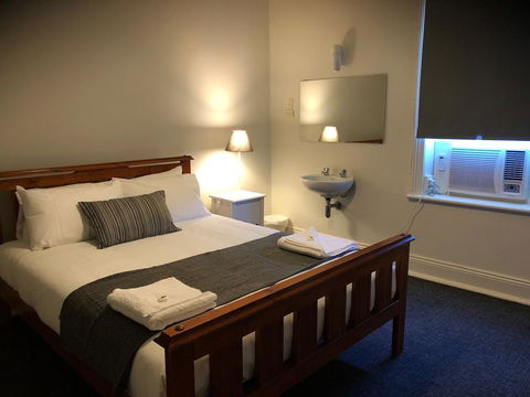 Cornwall Hotel - Accommodation Brisbane 17