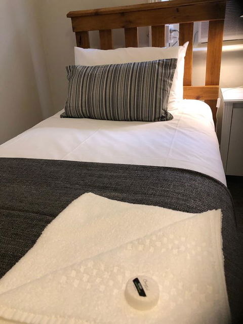 Cornwall Hotel - Accommodation Brisbane 11