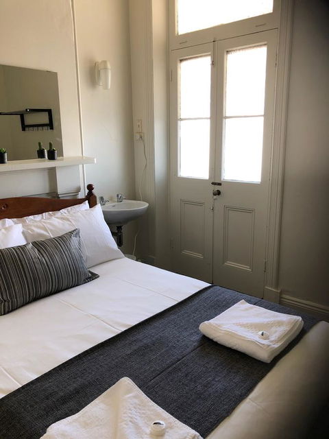 Cornwall Hotel - Accommodation Brisbane 7