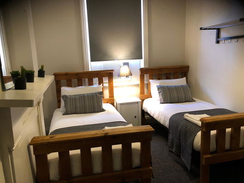Cornwall Hotel - Accommodation Brisbane 14