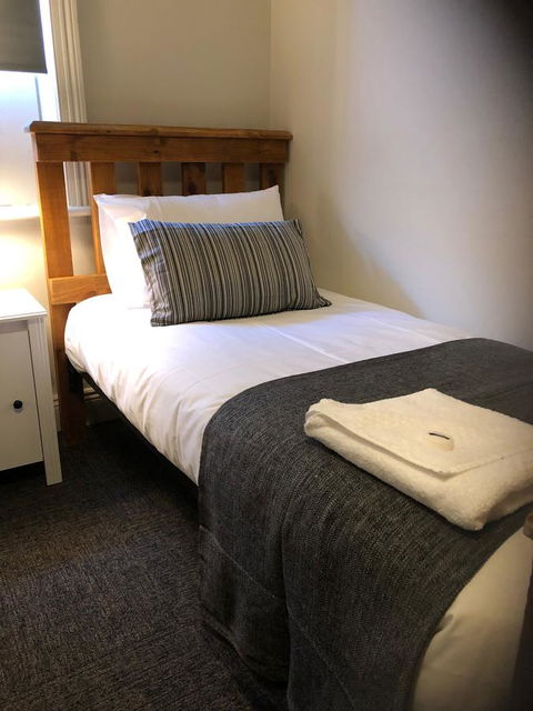 Cornwall Hotel - Accommodation Brisbane 12