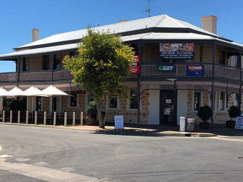 Cornwall Hotel - Accommodation Brisbane 13