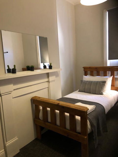 Cornwall Hotel - Accommodation Brisbane 15