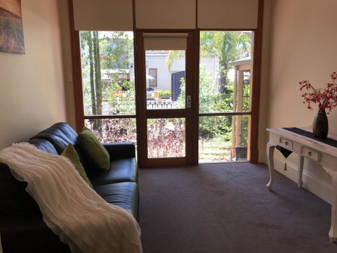 A Secret Garden - Accommodation Brisbane 9