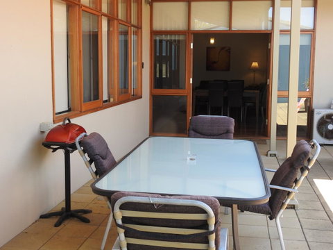 A Secret Garden - Accommodation Brisbane 19